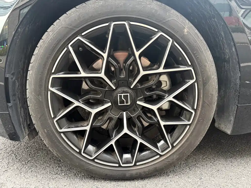 ZEEKR EXTREME KRYPTON 001