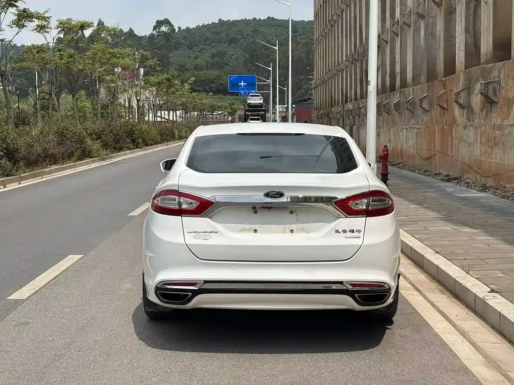 Ford Mondeo — миниатюра 5