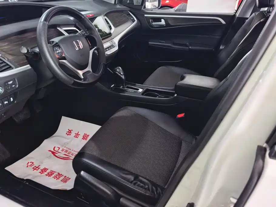 Honda Jade — миниатюра 9