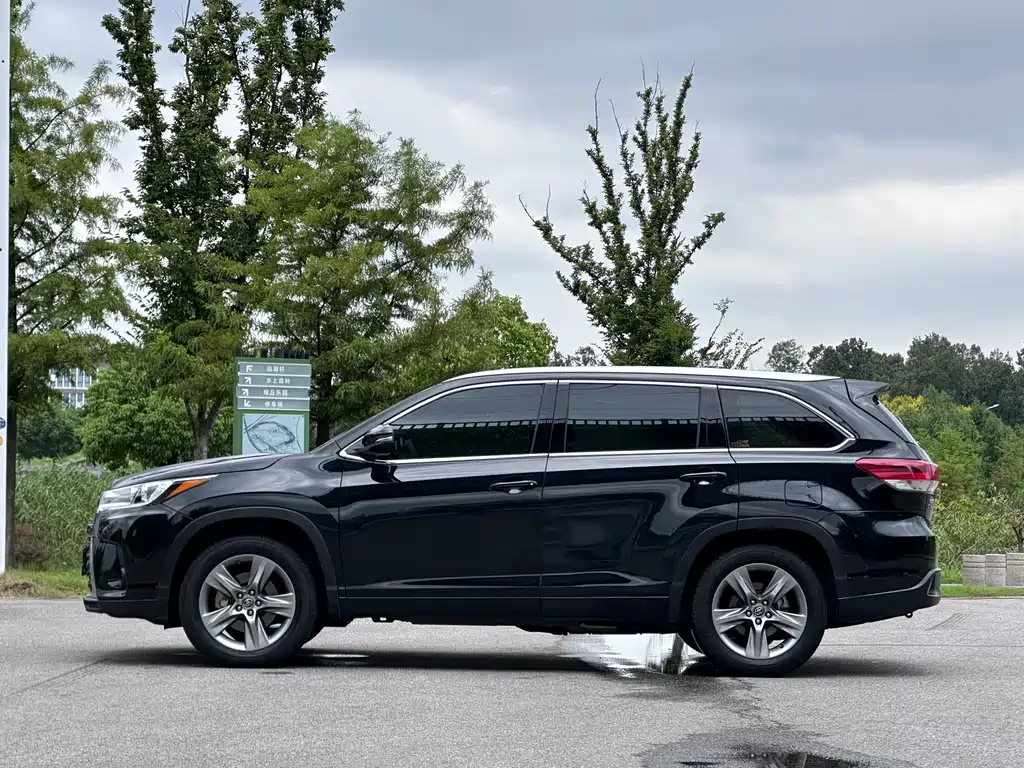 Toyota Highlander — миниатюра 19