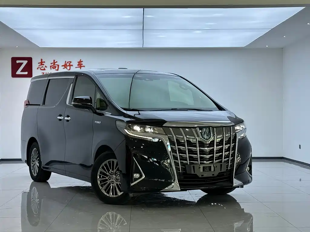 Toyota Alphard — миниатюра 3