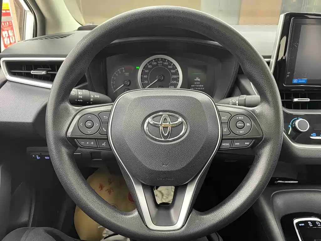 Toyota Corolla — миниатюра 13