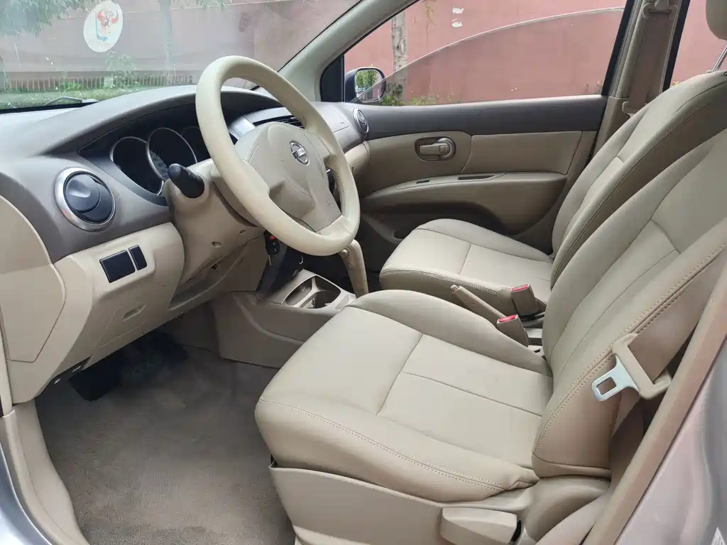 Nissan Livina — миниатюра 9