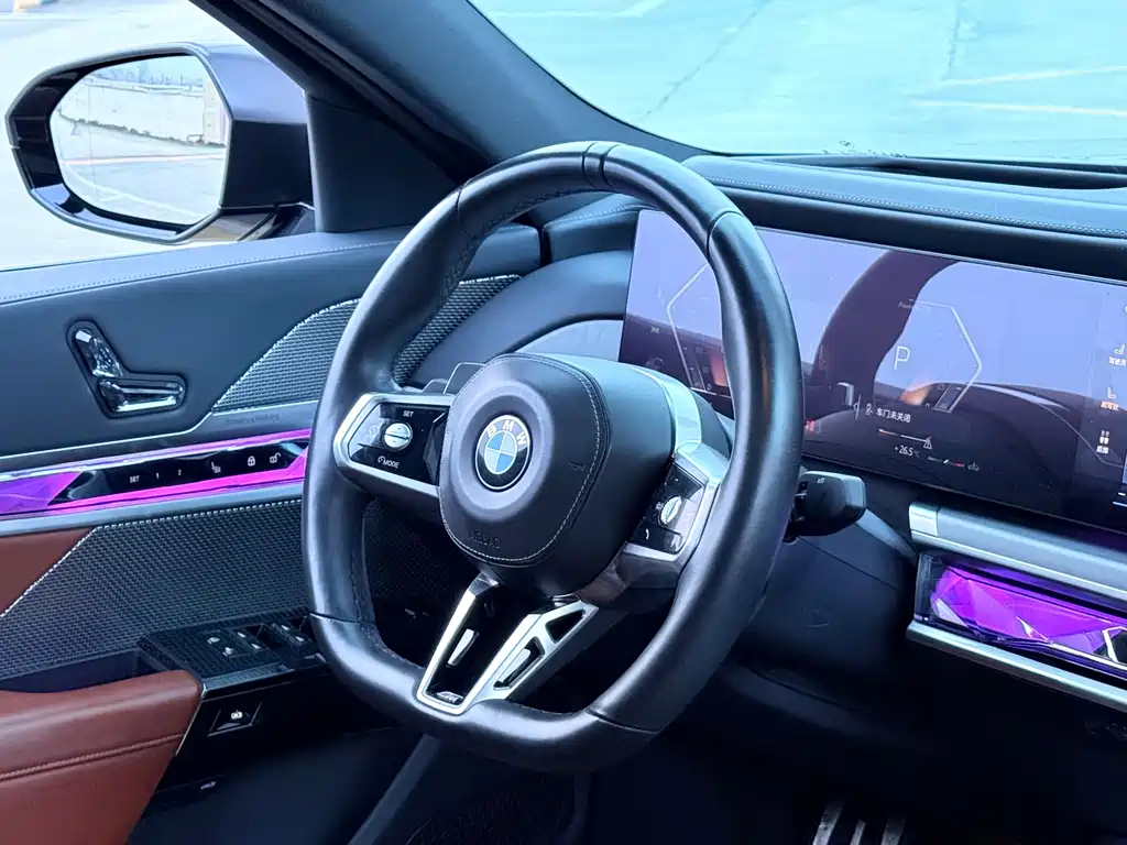 BMW 7 Series — миниатюра 9