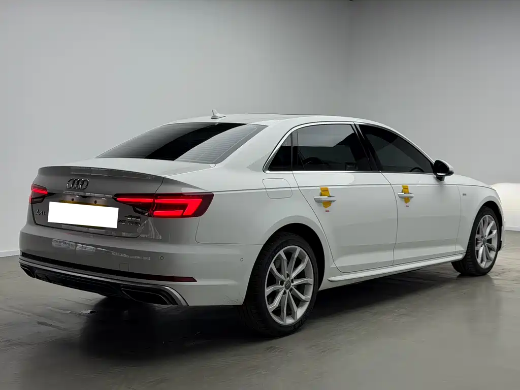 Audi A4L 2019 40 TFSI Fashion V