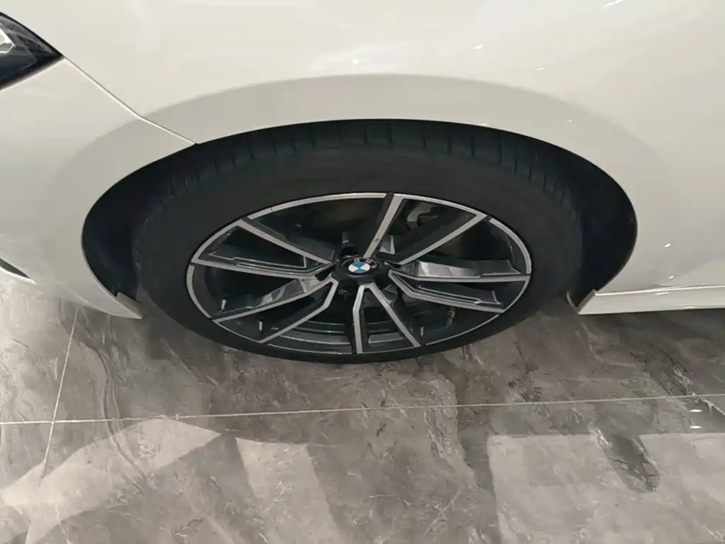 BMW 3 Series — миниатюра 23