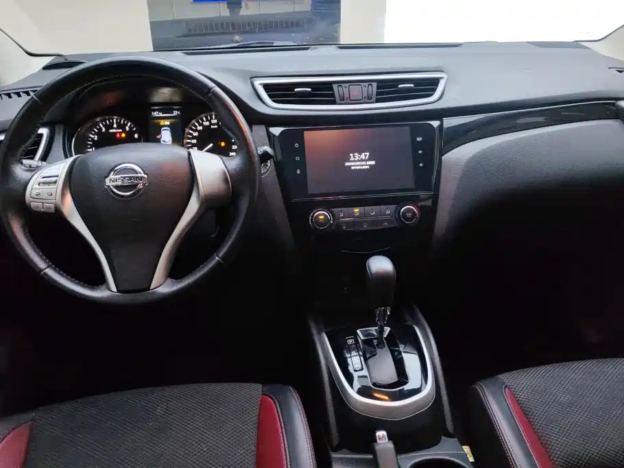 Nissan Qashqai — миниатюра 12