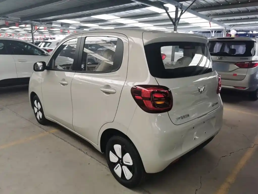 Wuling MINIEV — миниатюра 5