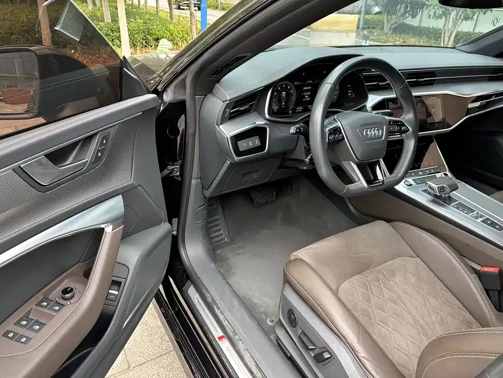 Audi A7L — миниатюра 4