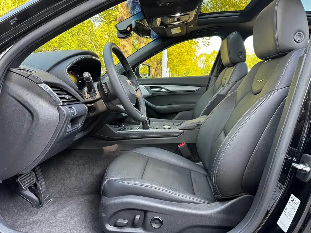 Cadillac CT5 — миниатюра 5