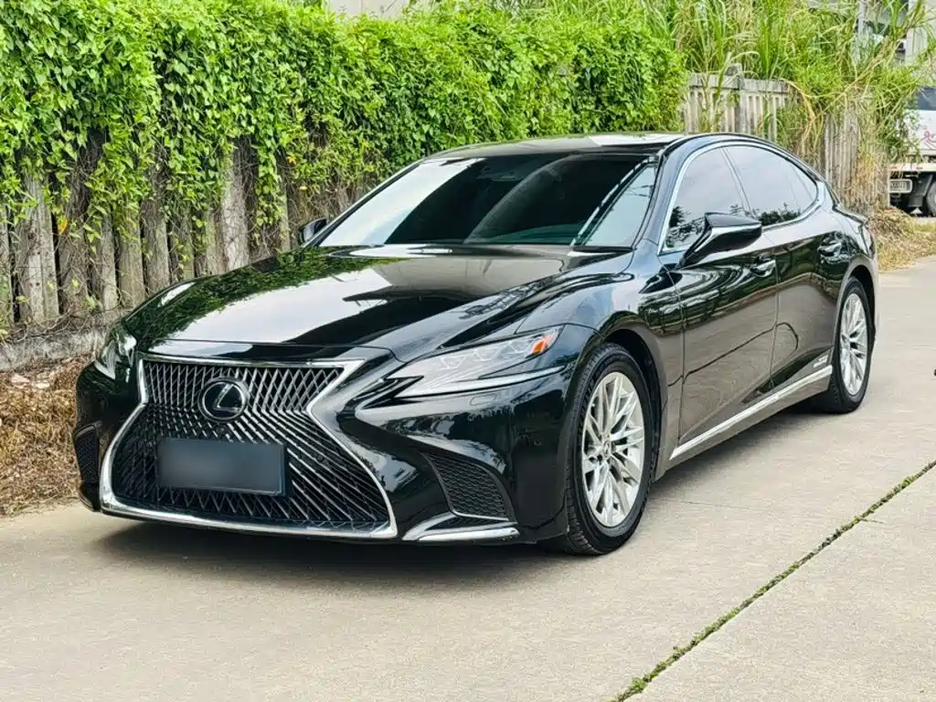 Lexus LS — миниатюра 2