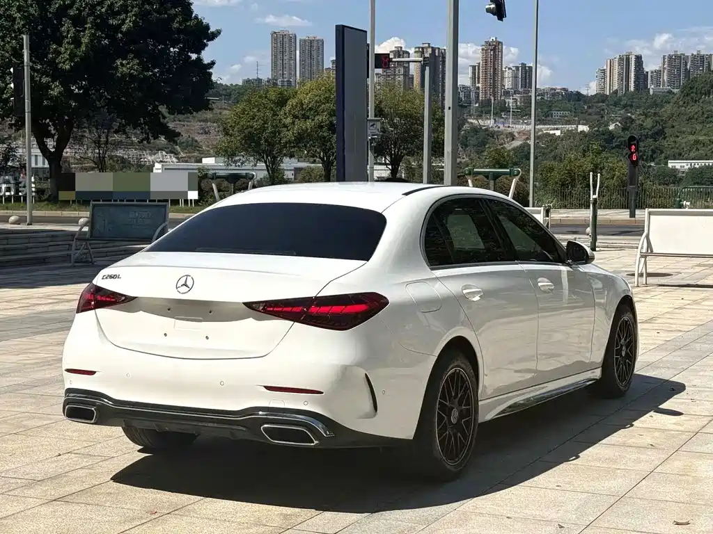 Mercedes-Benz C-Class — миниатюра 7