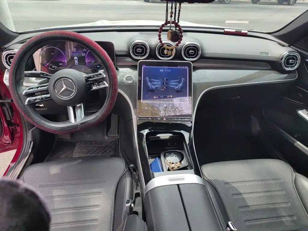 Mercedes-Benz C-Class — миниатюра 13