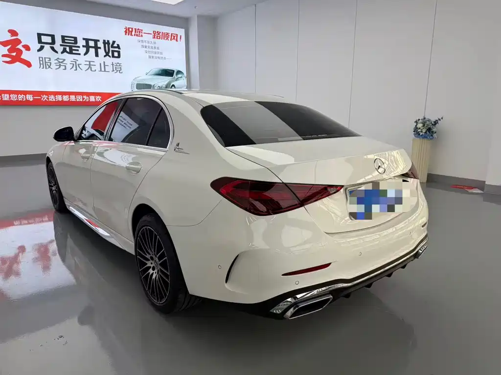 Mercedes-Benz C-Class — миниатюра 16