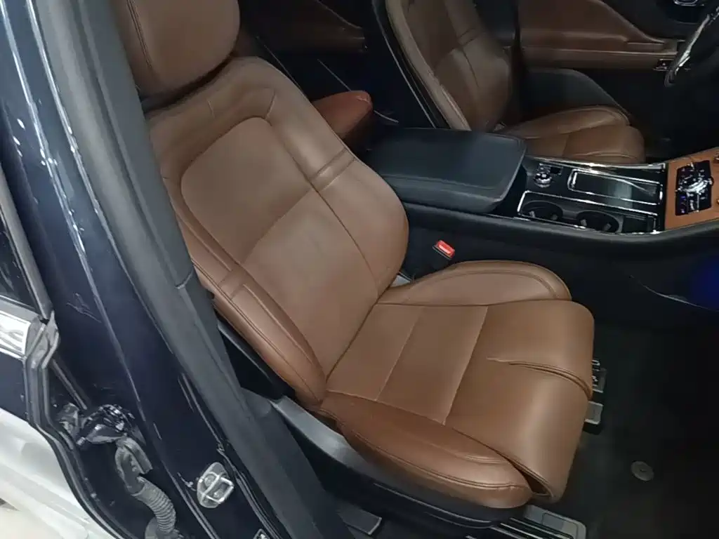 Lincoln Aviator — миниатюра 24