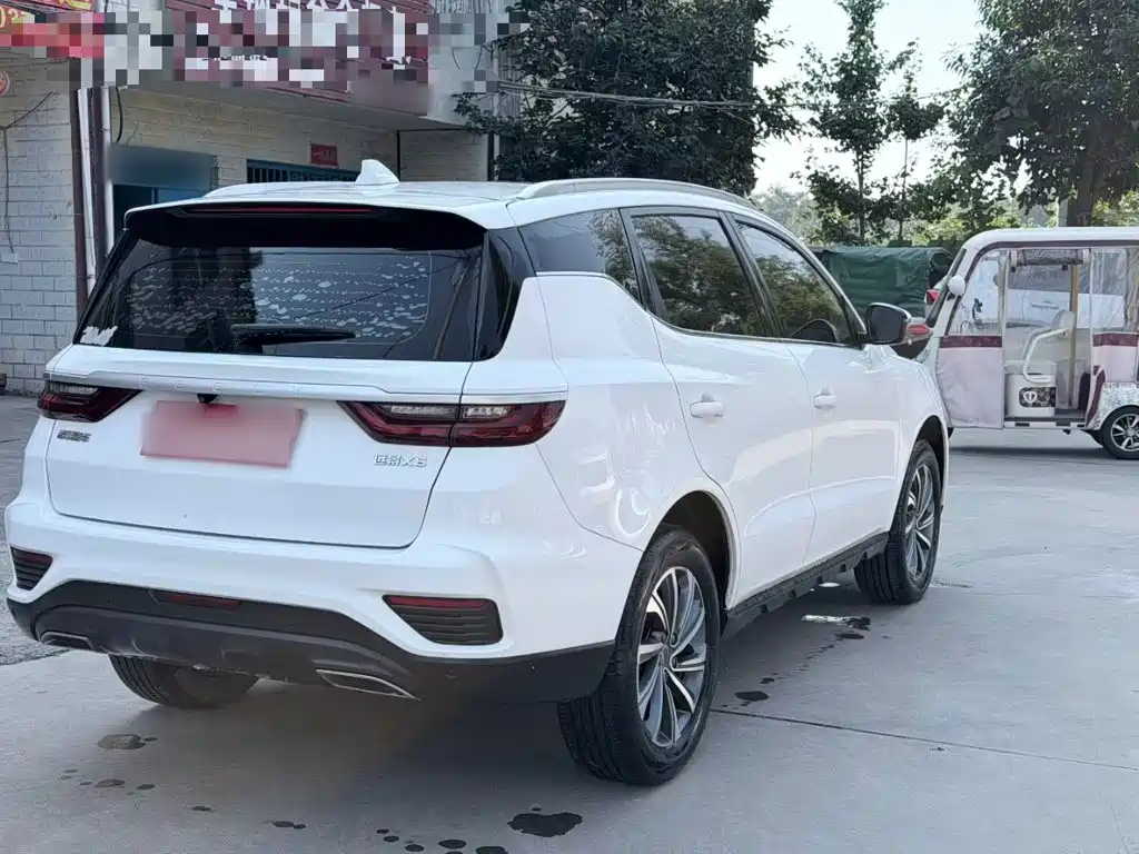 Geely Vision X6 — миниатюра 7