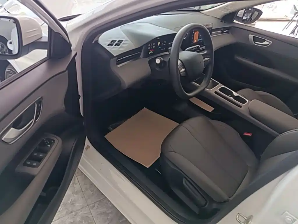 Roewe D6 — миниатюра 16