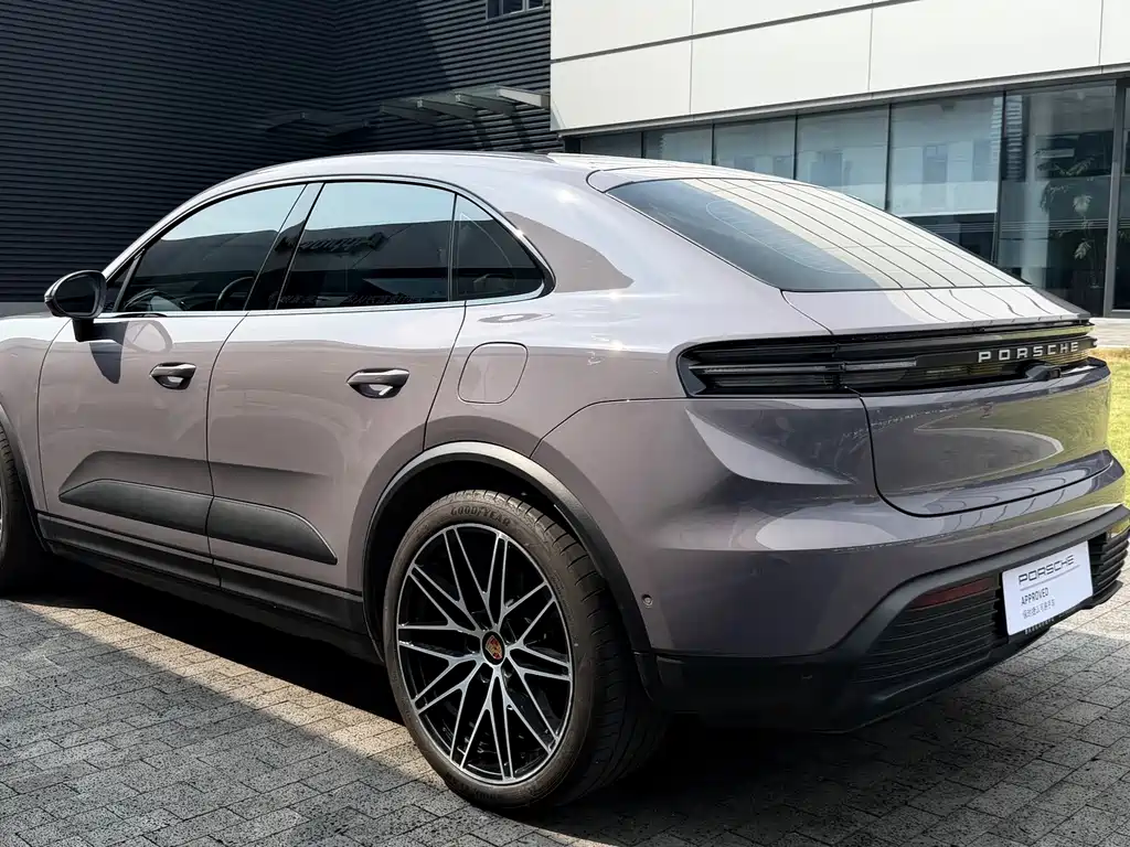 Porsche Macan EV — миниатюра 4
