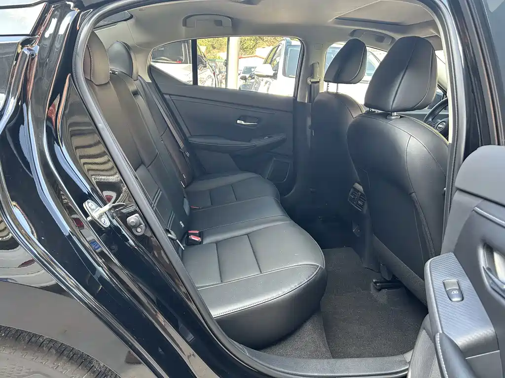 Nissan Sylphy — миниатюра 5