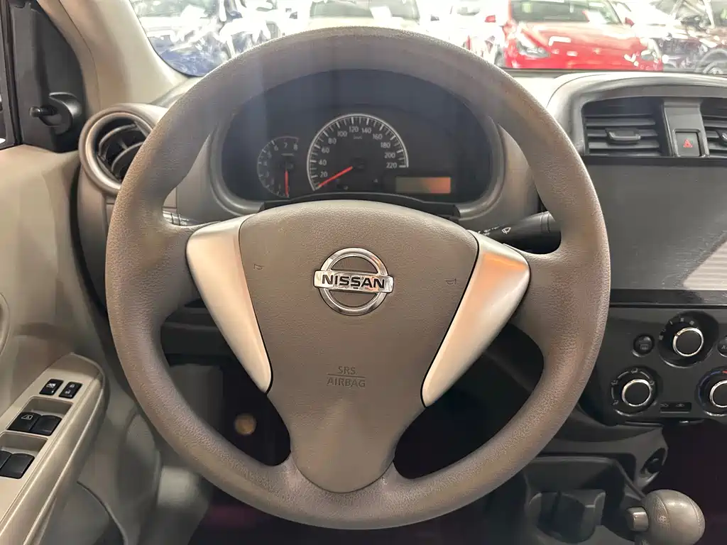 Nissan Sunny — миниатюра 14