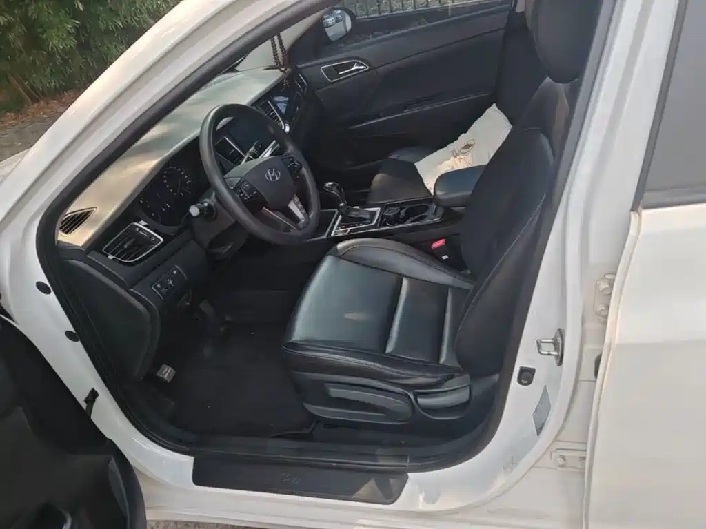 Hyundai Mistra — миниатюра 15
