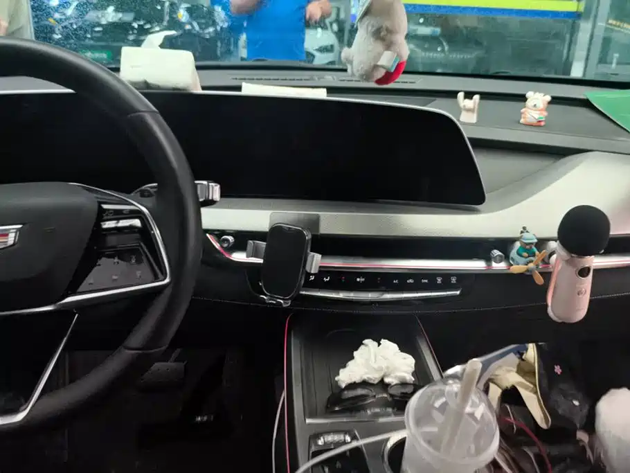 Cadillac XT5 — миниатюра 13