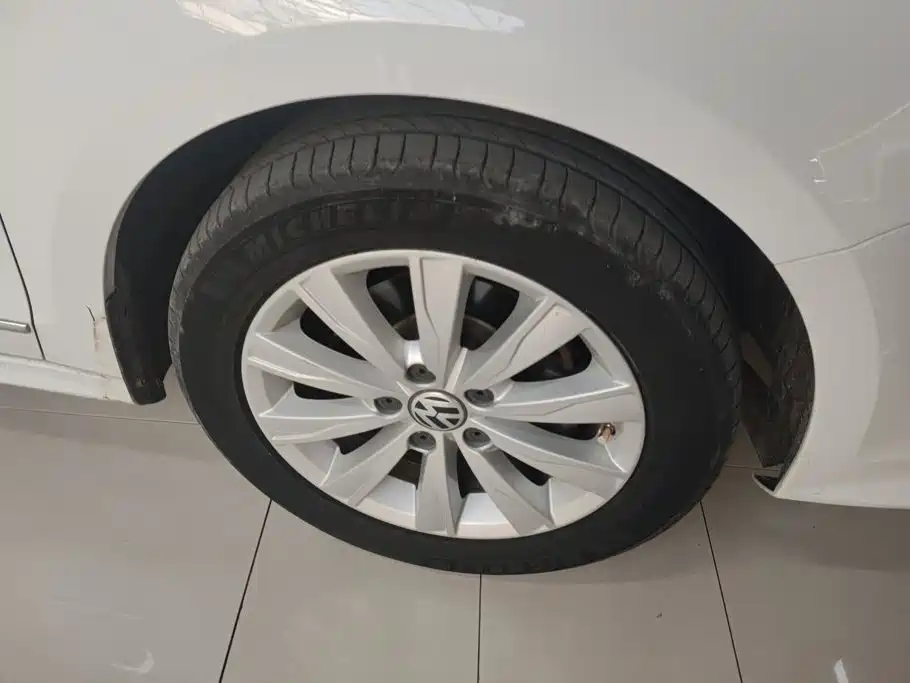 Volkswagen Sagitar — миниатюра 6