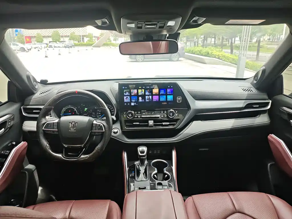 Toyota Crown Kluger — миниатюра 8