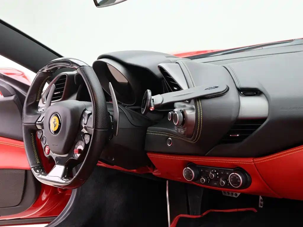 Ferrari 488 — миниатюра 17