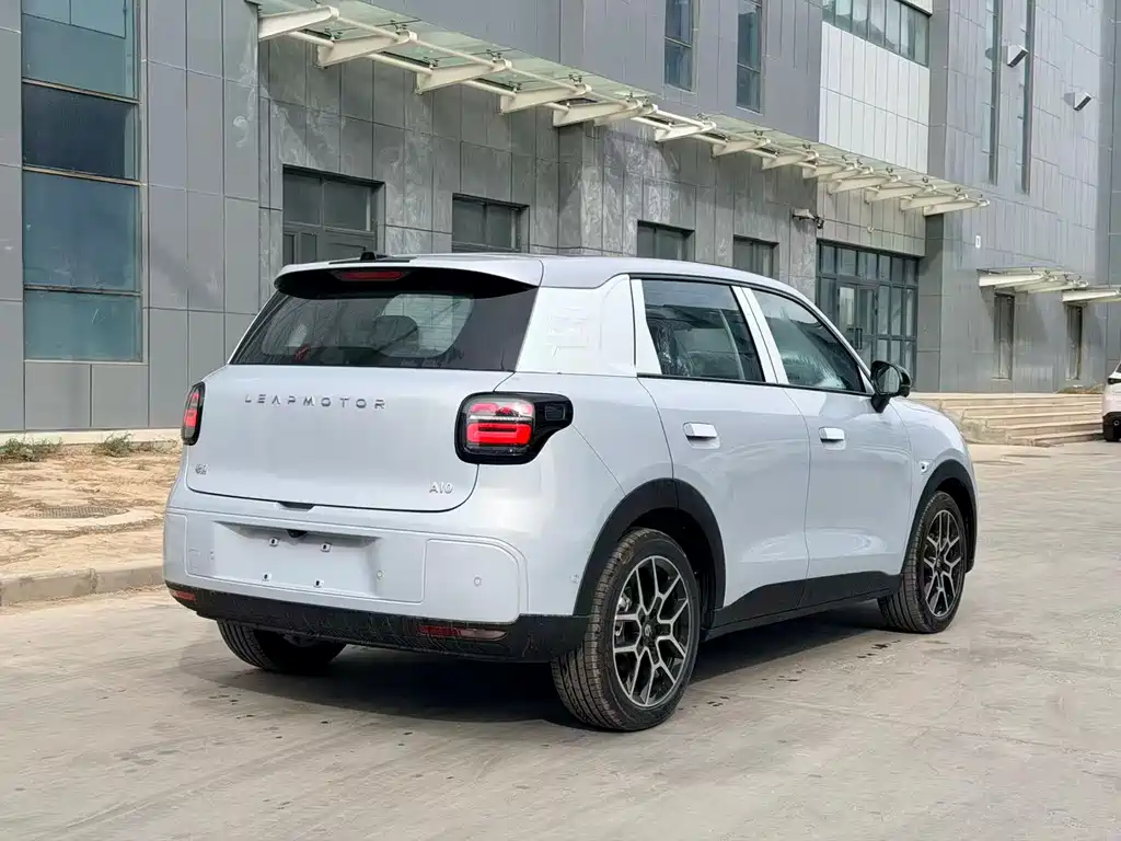 Leapmotor Leapmotor A10 — миниатюра 4