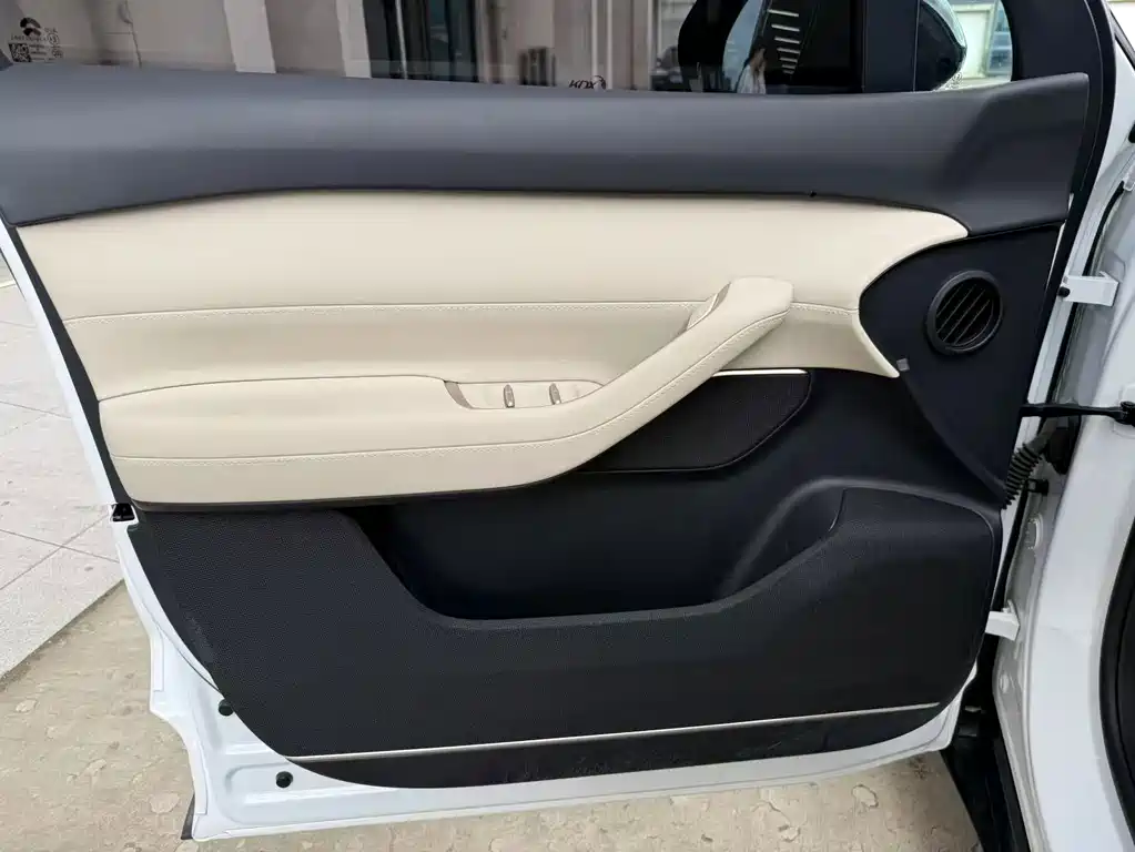 NIO ES6 — миниатюра 4