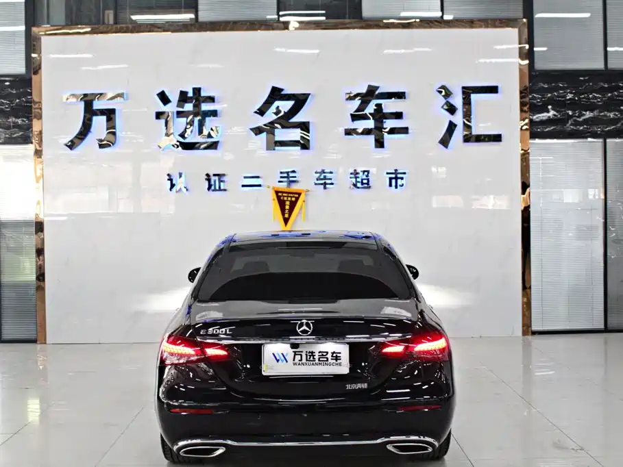 Mercedes-Benz E-Class — миниатюра 13