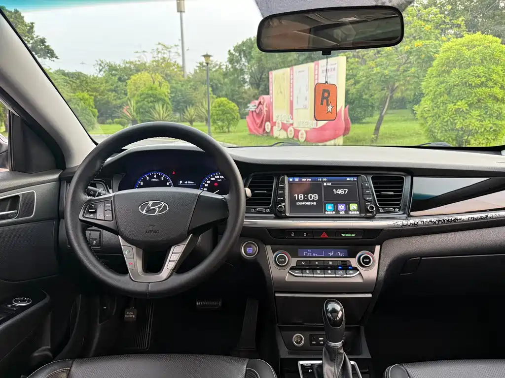Hyundai Mistra — миниатюра 10