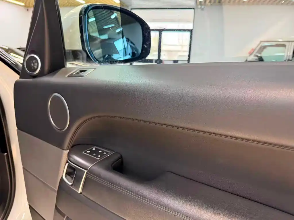 Land Rover Sport — миниатюра 12