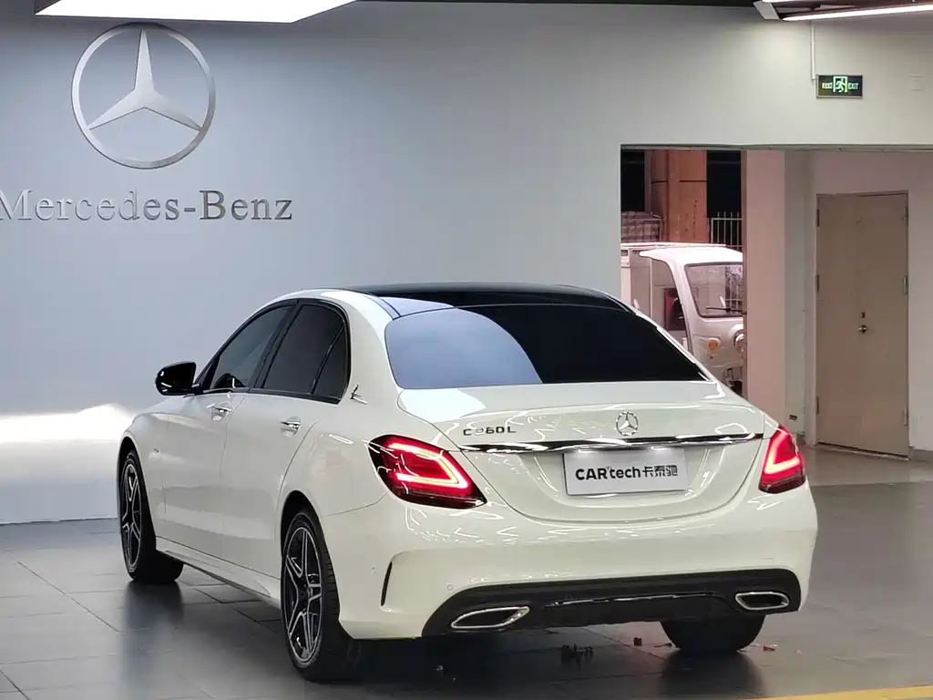 Mercedes-Benz C-Class — миниатюра 7