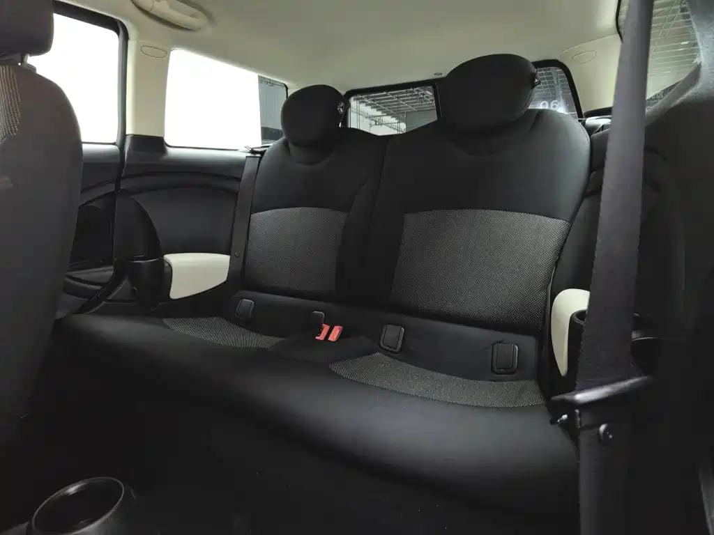 MINI Mini Clubman — миниатюра 15