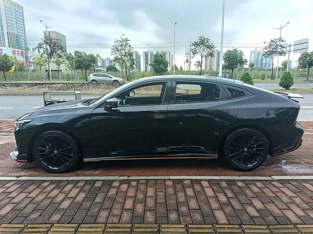 Changan UNI-V — миниатюра 3