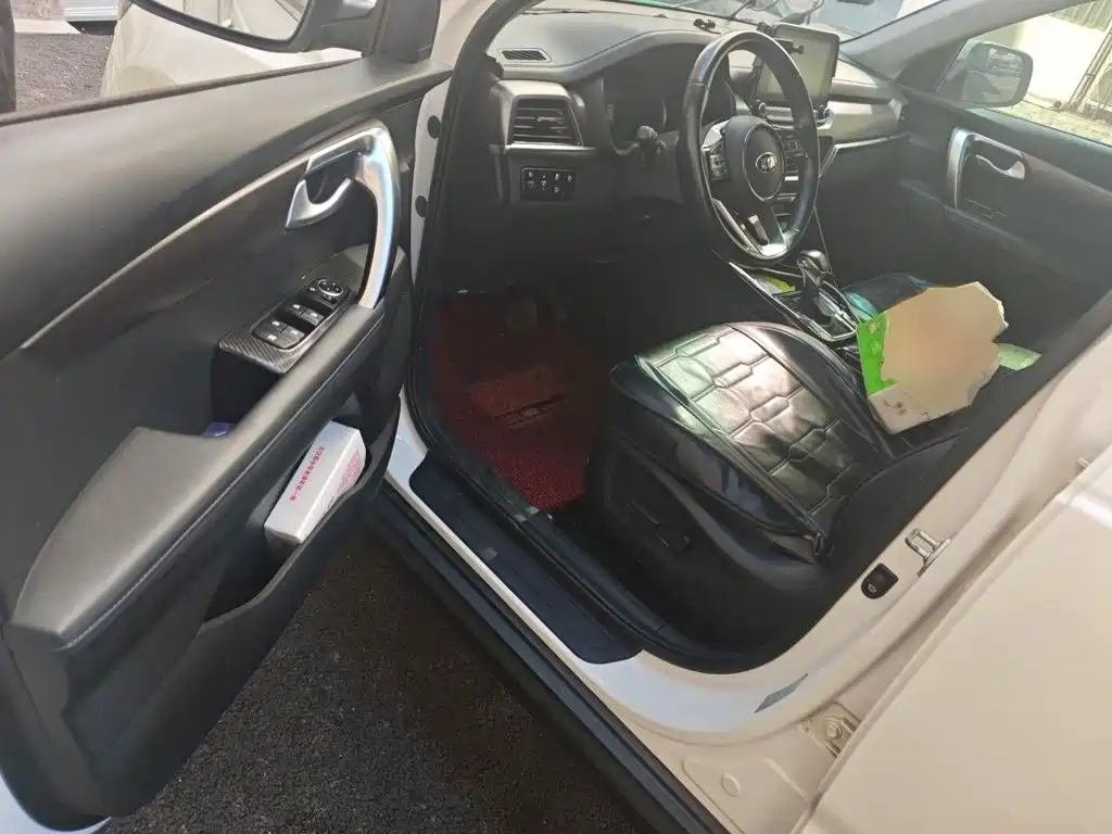 Kia Sportage — миниатюра 14