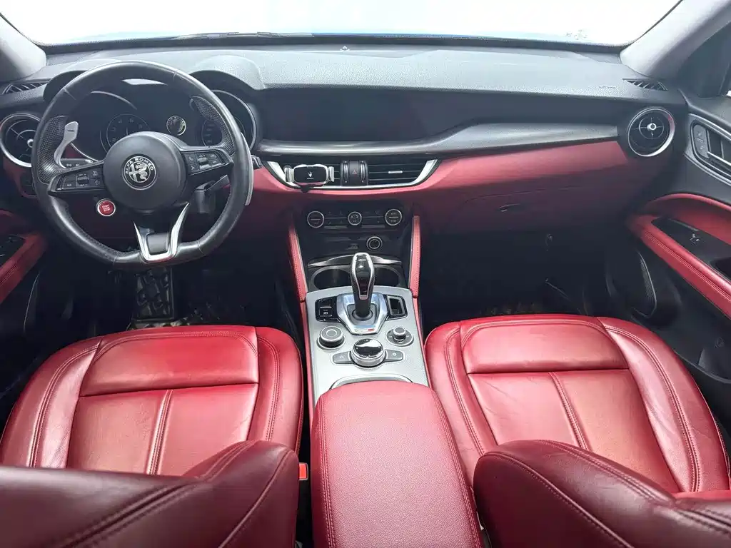 Alfa Romeo Stelvio — миниатюра 4