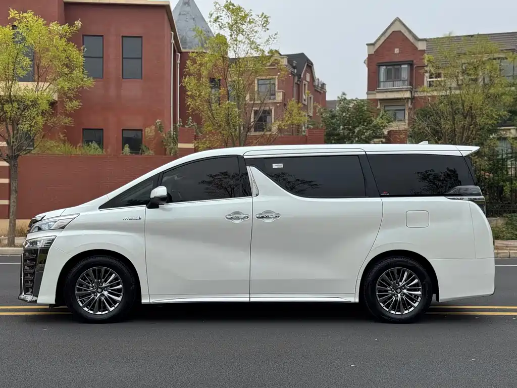 Toyota Vellfire — миниатюра 32