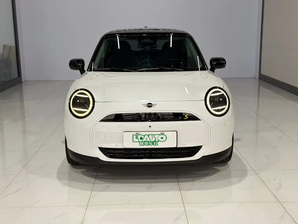 MINI MINI COOPER EV — миниатюра 2