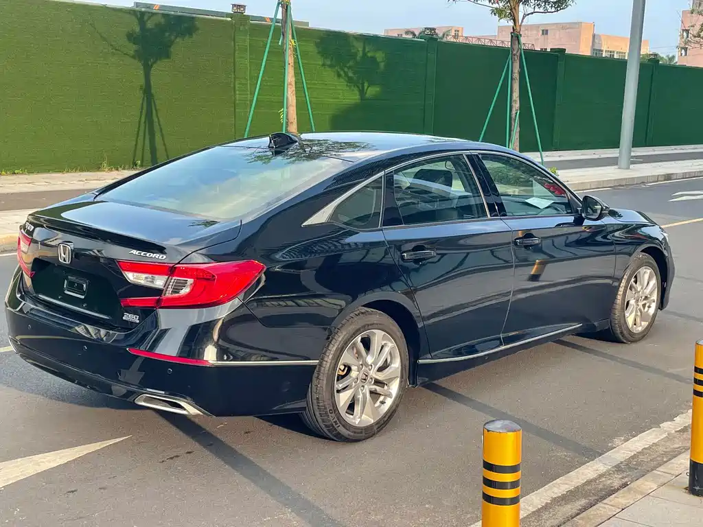 Honda Accord — миниатюра 4