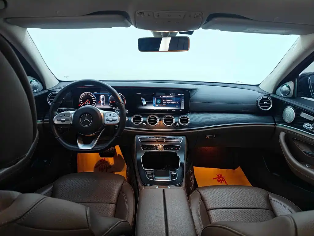 Mercedes-Benz E-Class — миниатюра 4