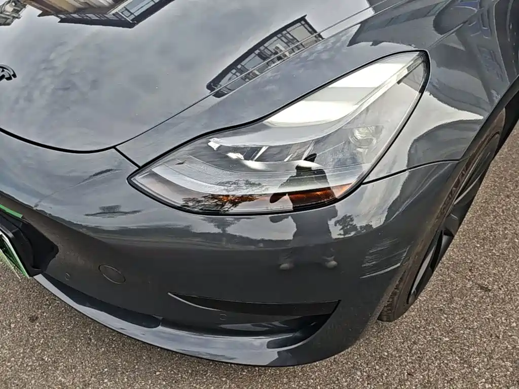 Tesla Model 3 — миниатюра 24