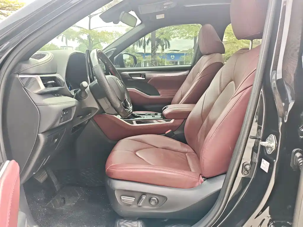 Toyota Crown Kluger — миниатюра 5