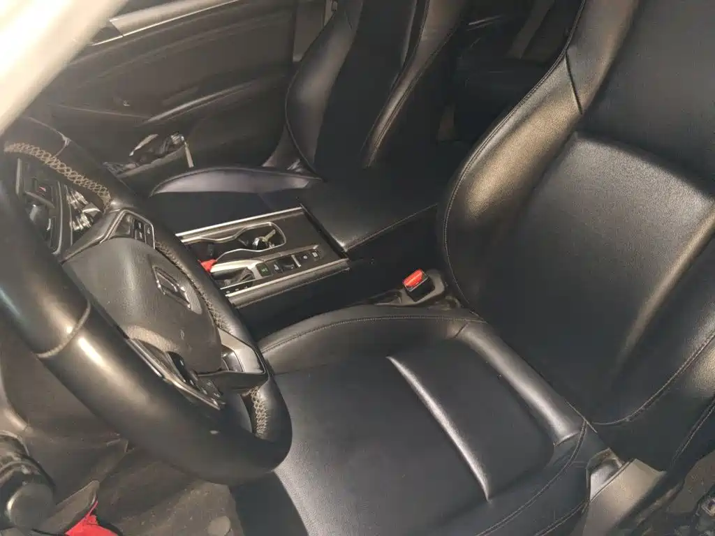 Honda Accord — миниатюра 8