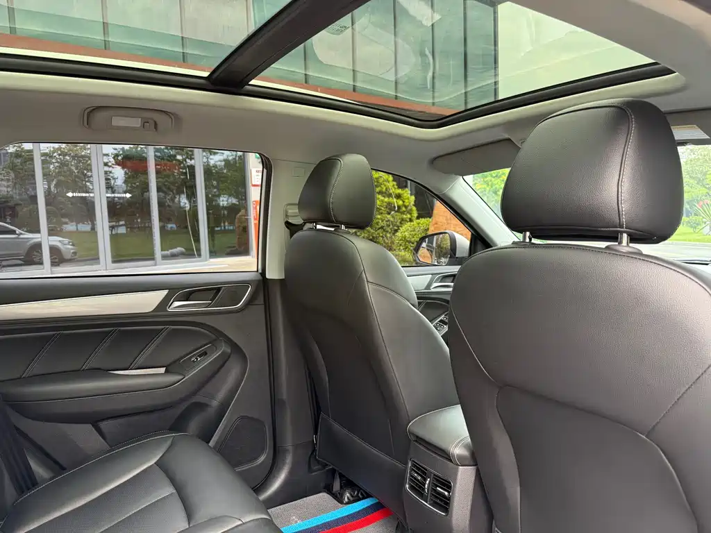 Roewe RX5 20T Auto 4G Connected Million Model, фото 15