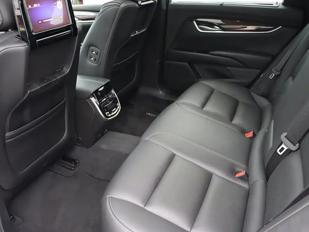 Cadillac XTS — миниатюра 13