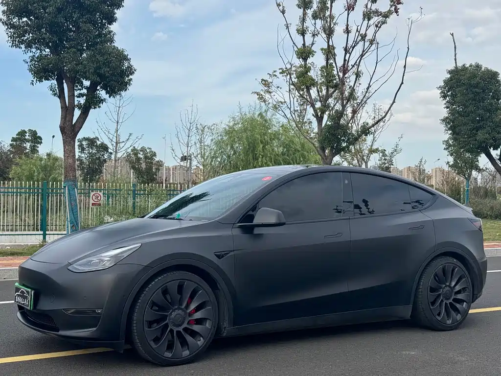 Tesla Model Y 2022