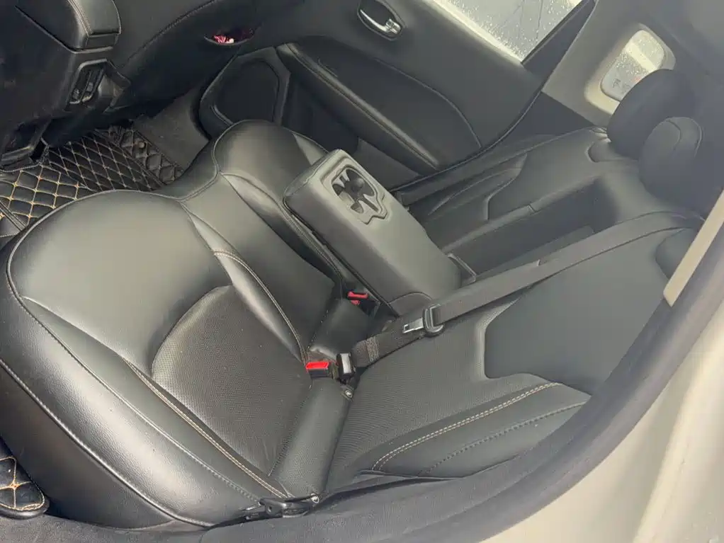 Jeep Compass — миниатюра 13